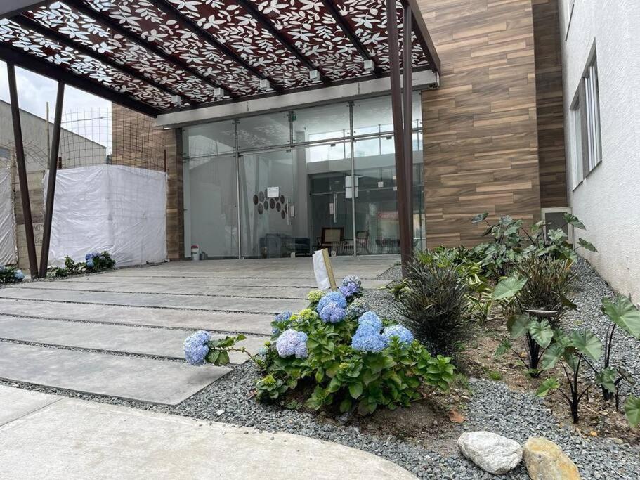 Frente A Mallplaza Apartamento *